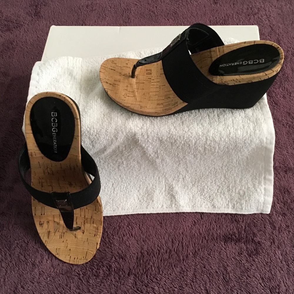 BCBG wedge women's shoes size 6