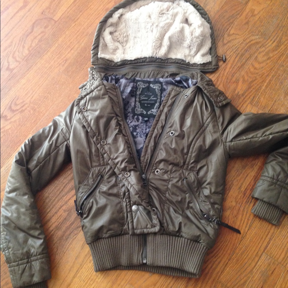 Green jacket perfect for the fall