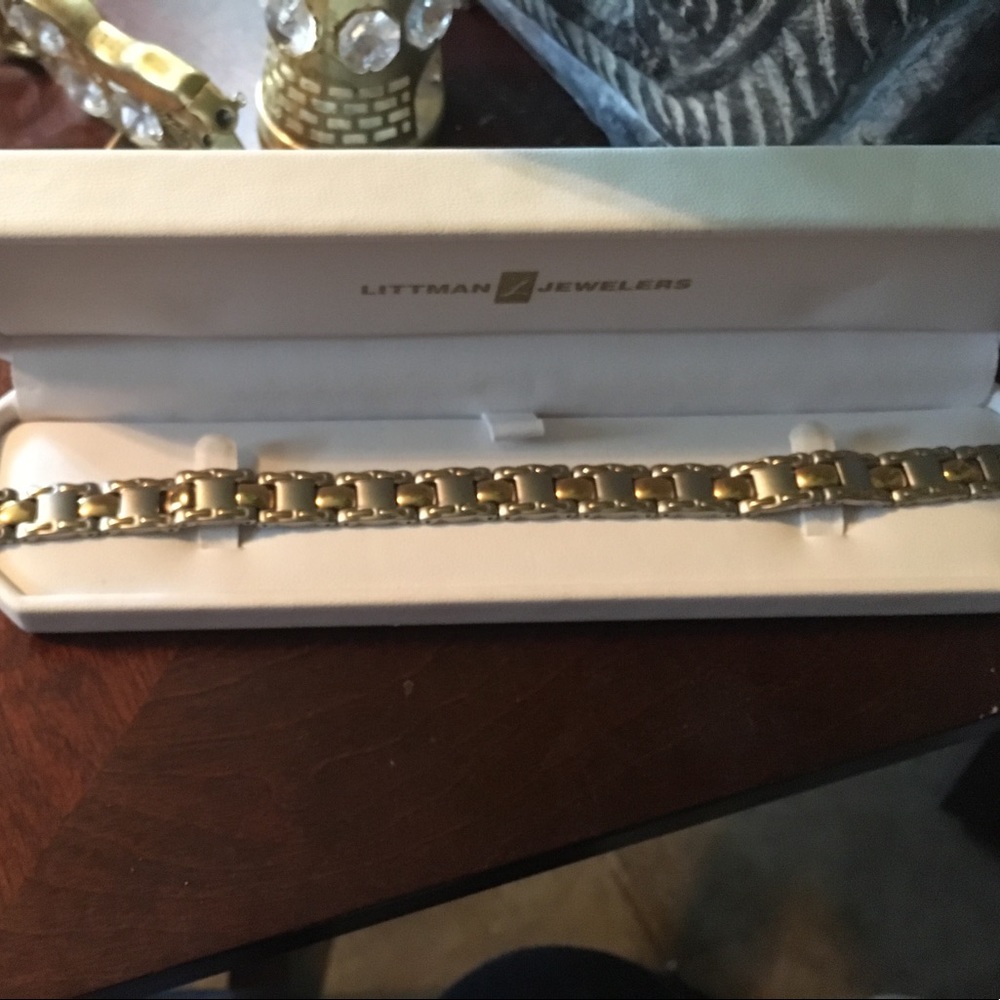 Bracelet (Gold )