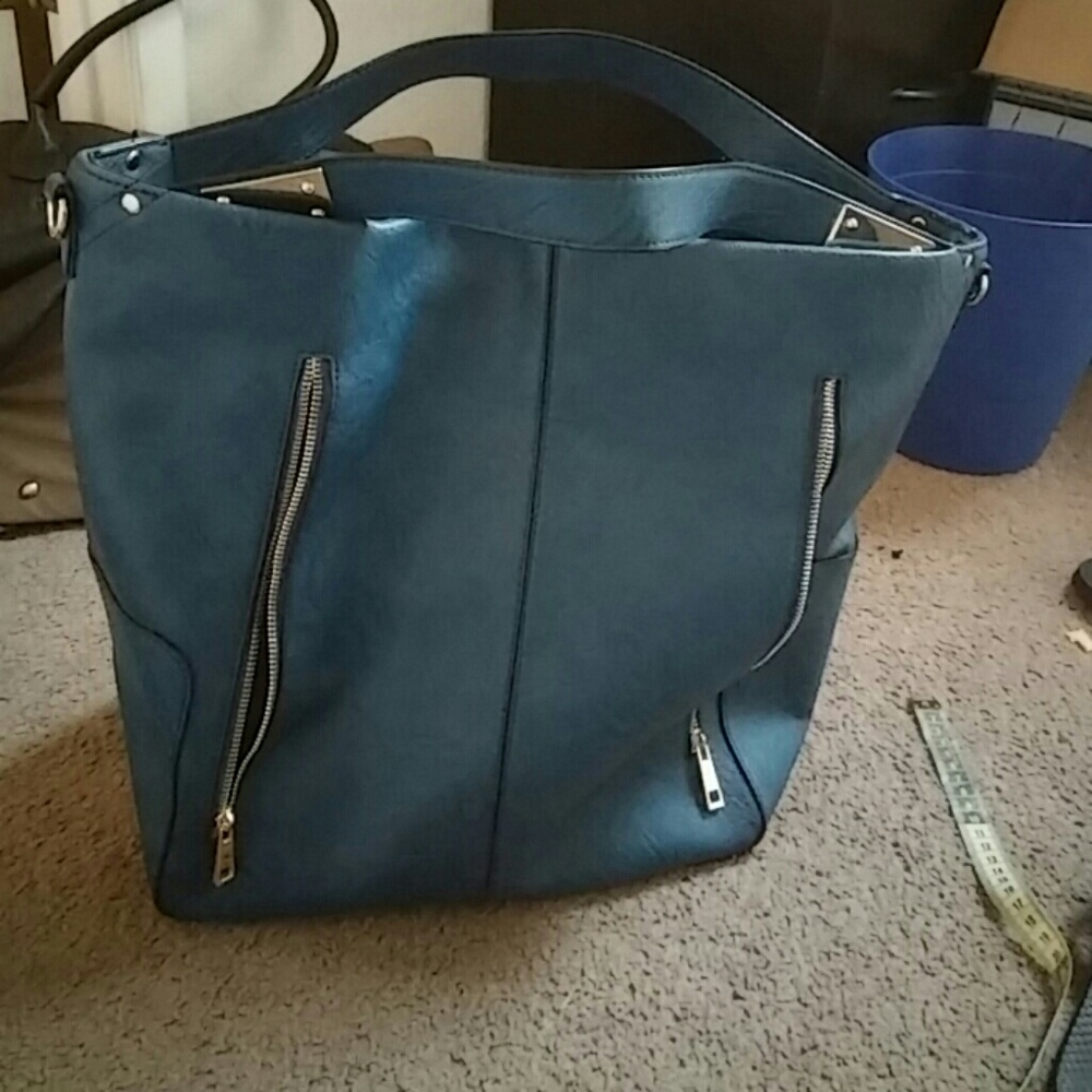 Very big bag used it few times only its really big