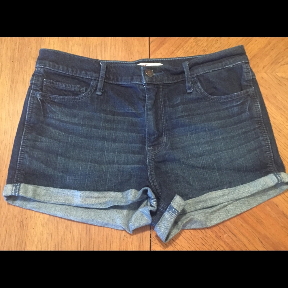 Hollister women size 11 dark jean short shorts