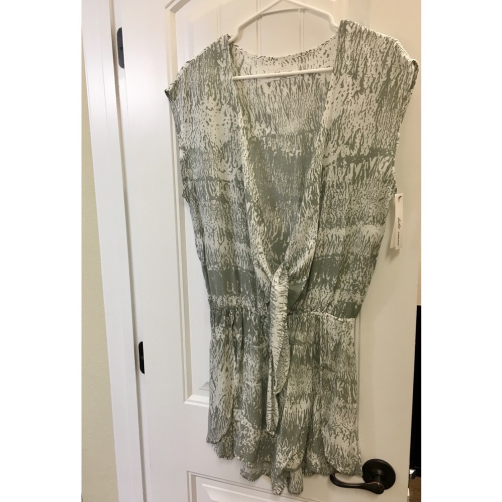Betro Simone swim cover up romper NWT (L)