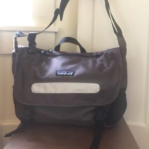 Gray Patagonia messenger/laptop bag