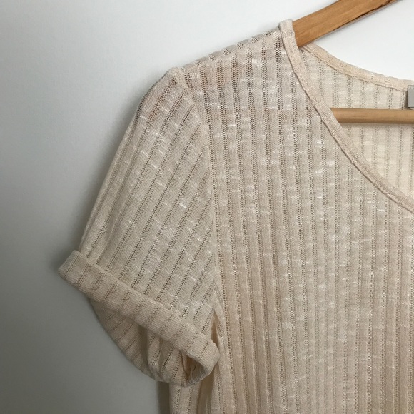[$6] 🆕 Peaches & Cream Crop Top - Picture 3 of 5