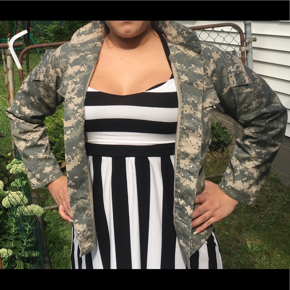 Vintage army jacket! Trooper clothing!