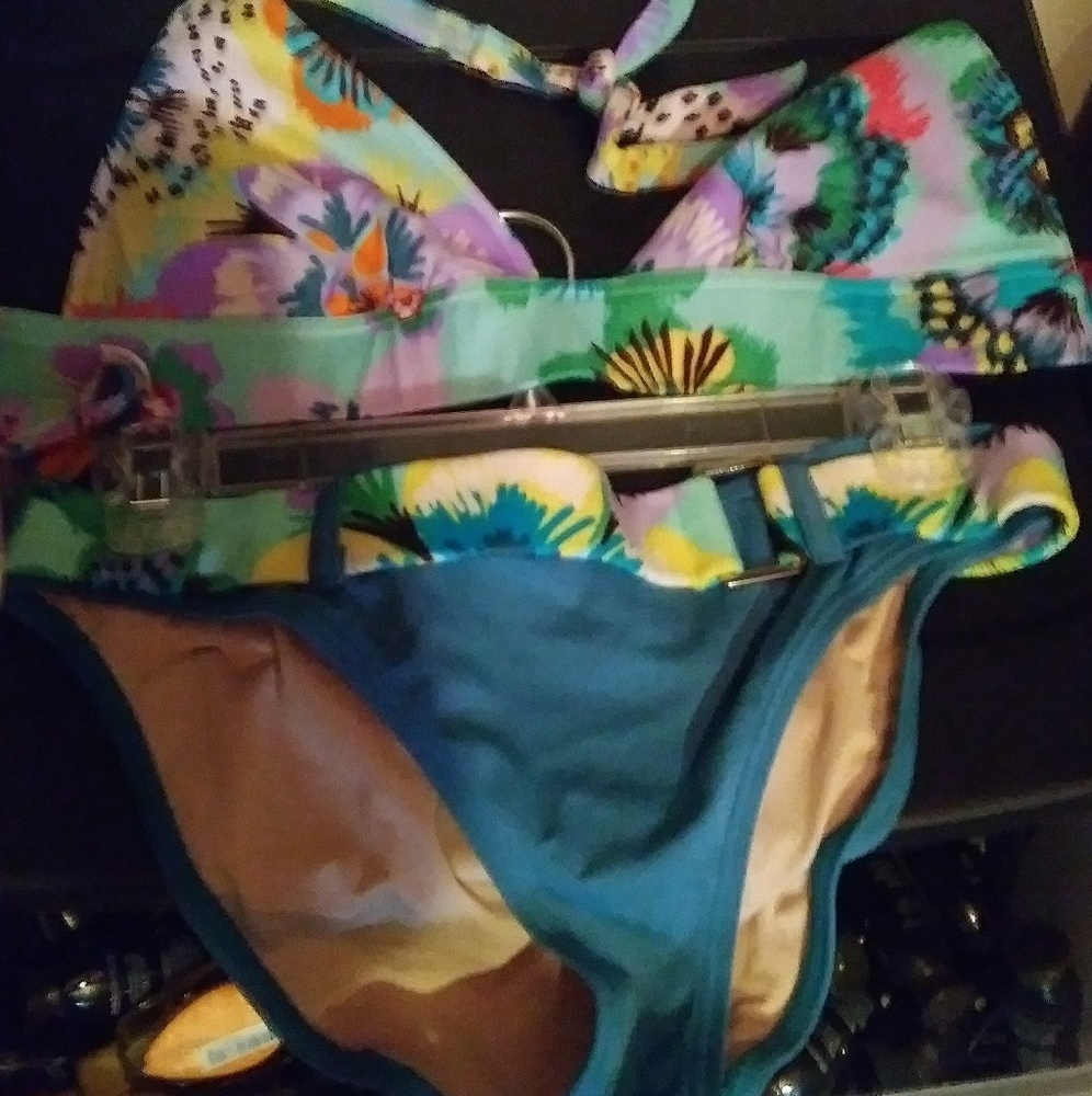 Women's swim suit