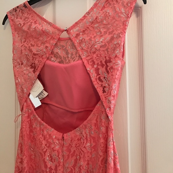 NWT! formal dress  never worn - Picture 5 of 6