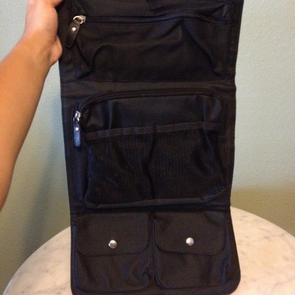 Black Clutch - Picture 3 of 3