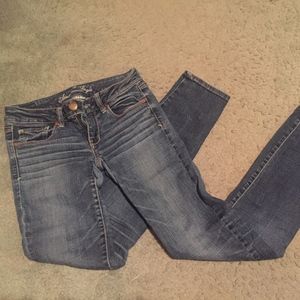 American Eagle Size 2 Regular Skinny Jeans