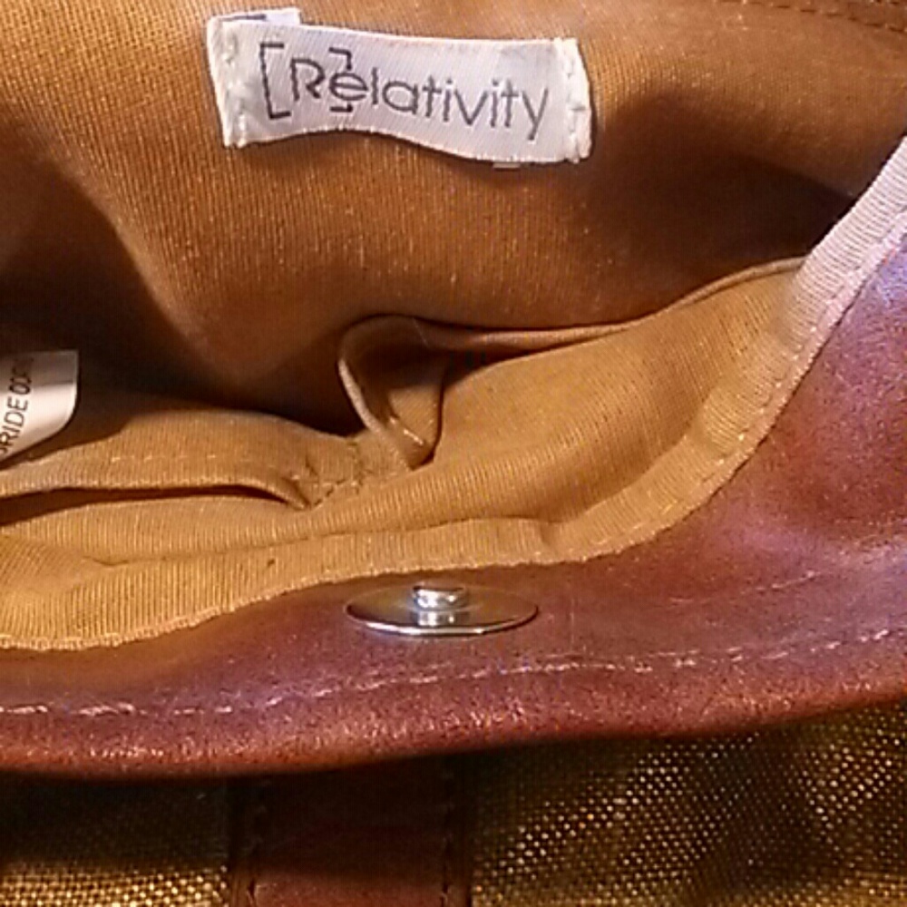 Relativity Gold Fabric/Brown Straps - Picture 3 of 8