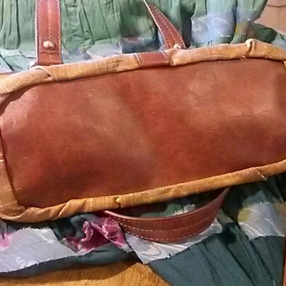 Relativity Gold Fabric/Brown Straps - Picture 5 of 8