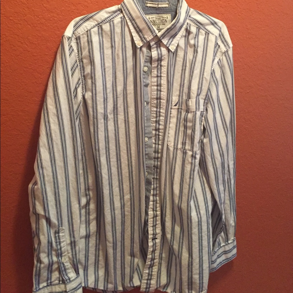 Nautica men's long sleeve dress shirt.