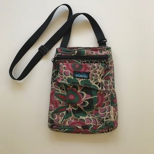 Kavu cross body purse