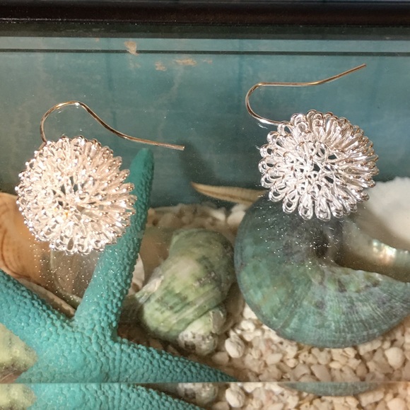 Powder Puff Metal Earrings - Picture 2 of 7