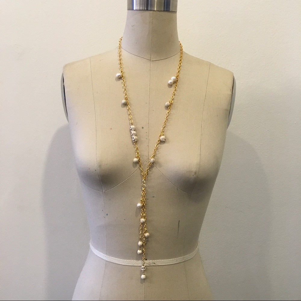 Howlite Stone Skull & Pearl Chain Necklace