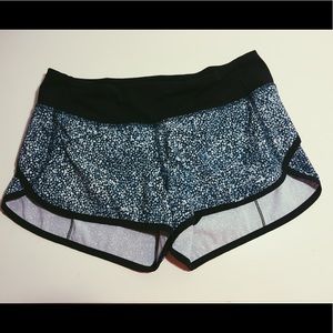 Lululemon dotted Speed Shorts 4