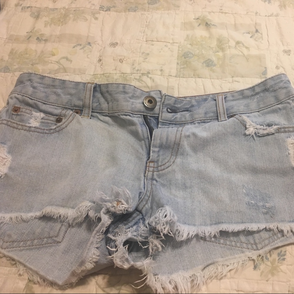 American eagle shirt shorts. Barely worn  size 6