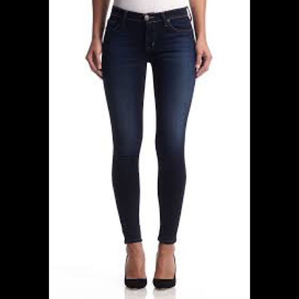 Hudson Nico midrise super skinny jeans. 25