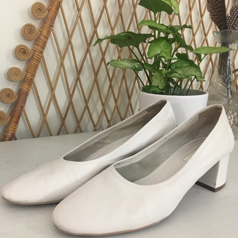 White Top Shop Pumps