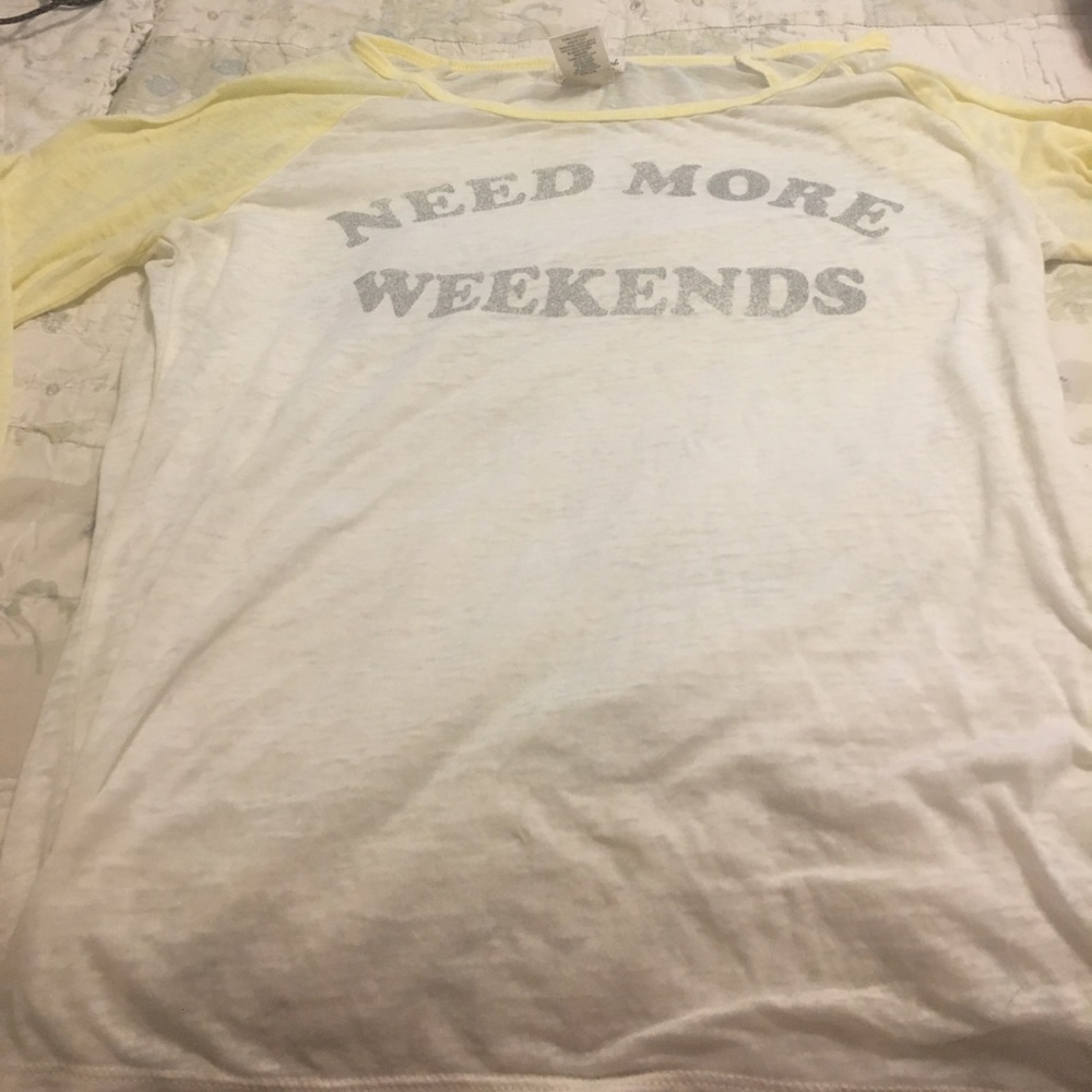 Wet seal t shirt size small