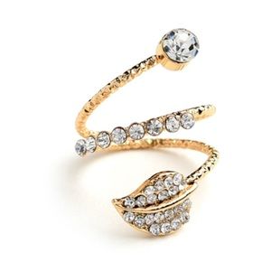 😍FAUX CRYSTAL LEAF MIDI RING