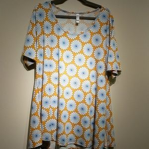 EUC 2XL Lularoe Perfect Tee Blue Swirls Spirograph