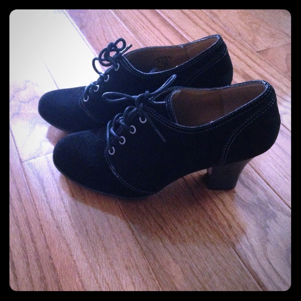 Black suede shooties/ booties size 8.5 - Picture 1 of 8