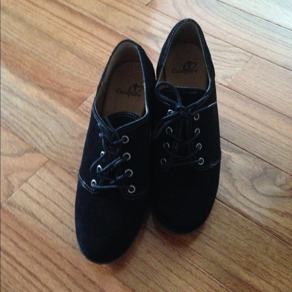 Black suede shooties/ booties size 8.5 - Picture 2 of 8