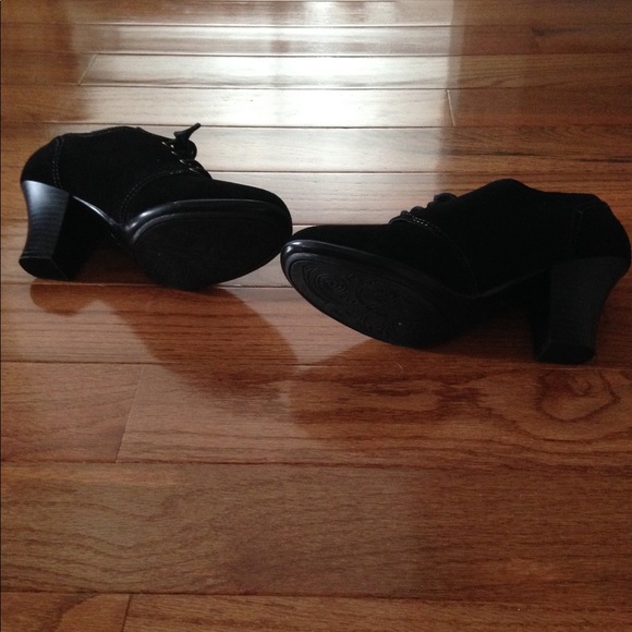 Black suede shooties/ booties size 8.5 - Picture 4 of 8