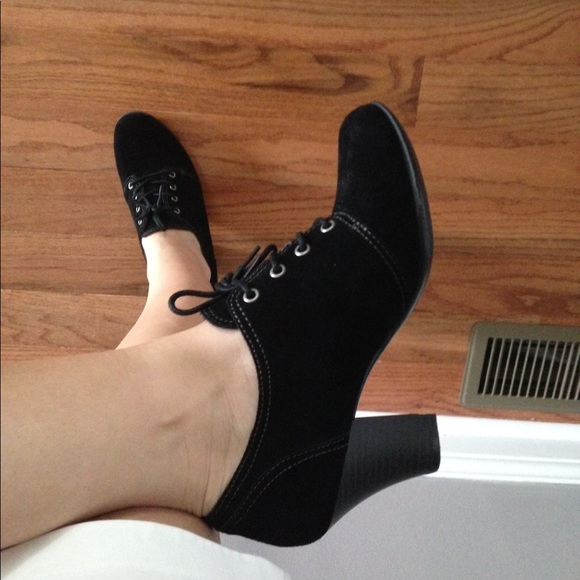 Black suede shooties/ booties size 8.5 - Picture 5 of 8