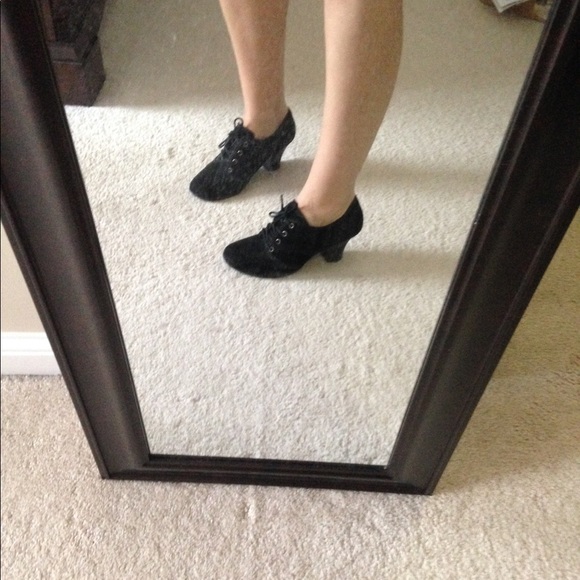 Black suede shooties/ booties size 8.5 - Picture 7 of 8