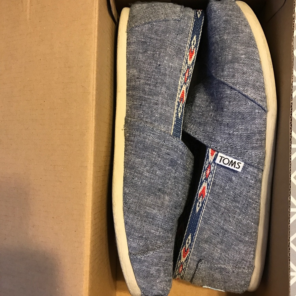 Toms Canvas Sz 8