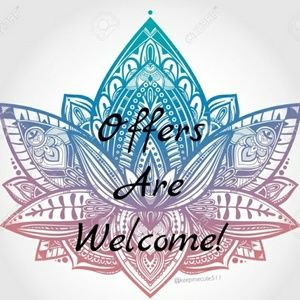 💥 MAKE A REASONABLE OFFER FOR ALL THOSE ❤!! 💥