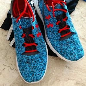 UA speedform solstice running shoes (Men's)