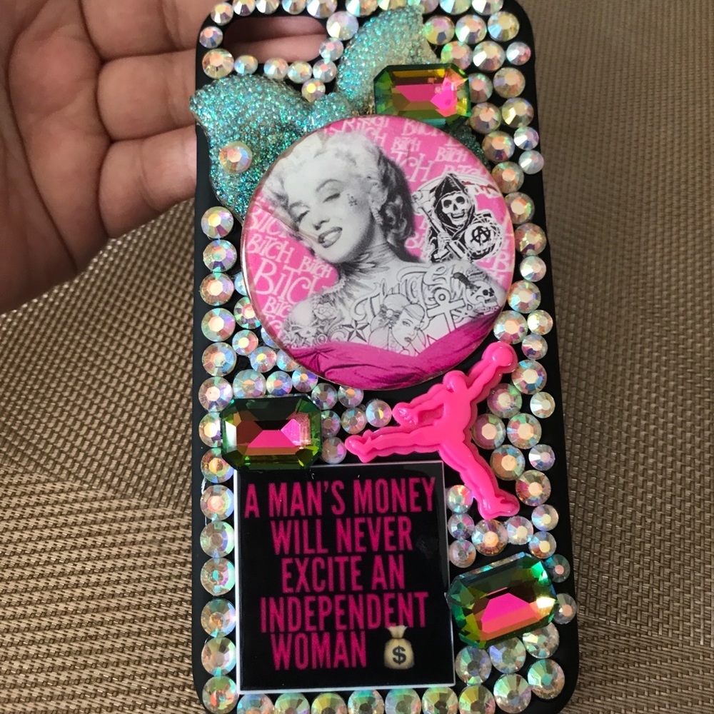 iPhone 7ππ - Picture 3 of 3