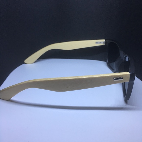 Wood sunglasses - Picture 1 of 4