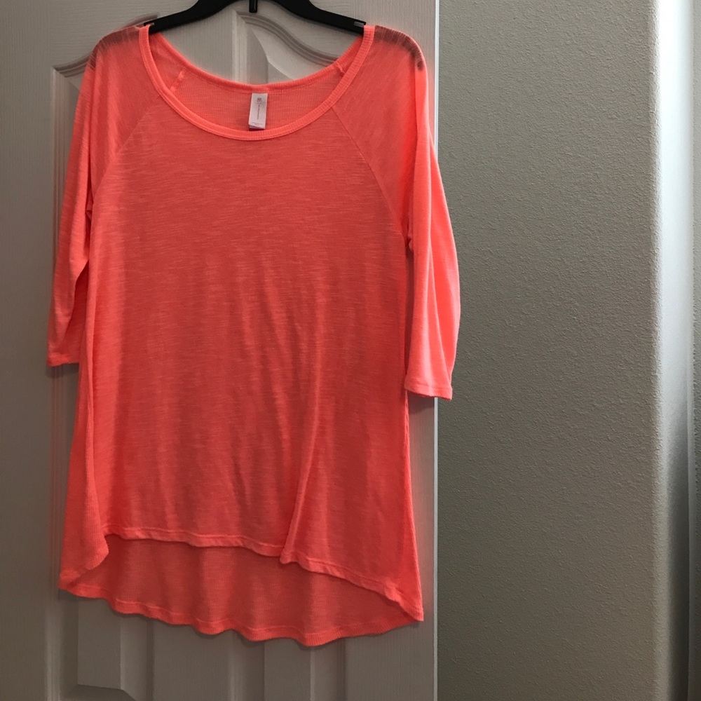 Lightweight tee