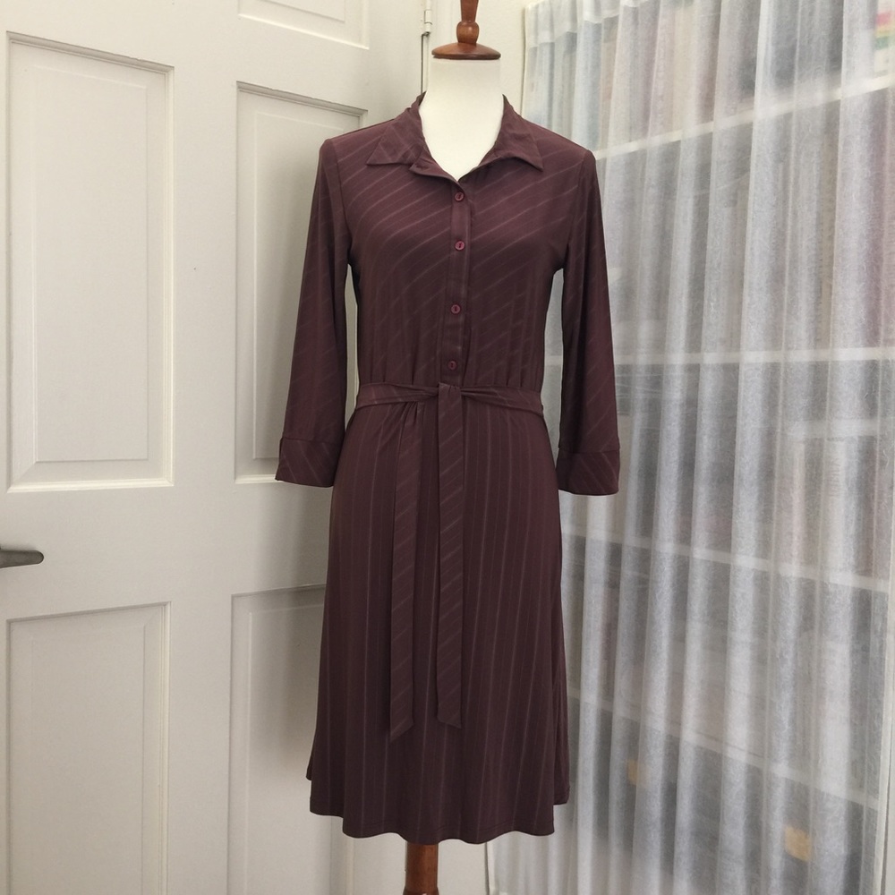 Brown 3/4 sleeve dress. Size L