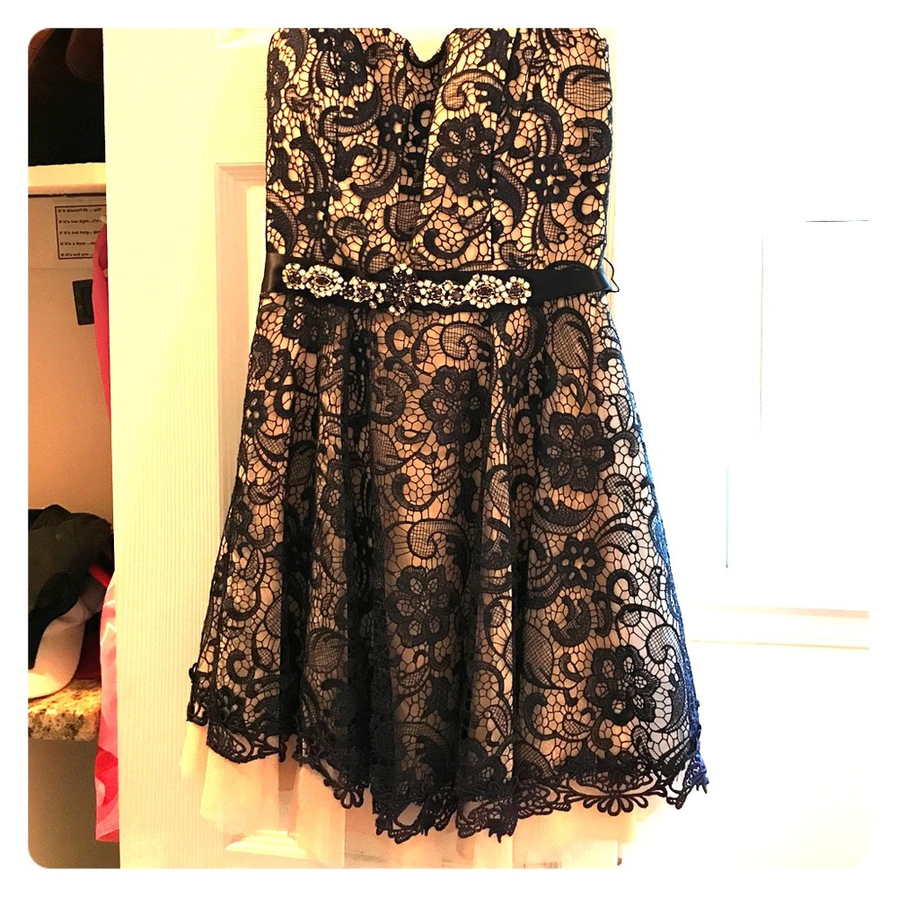 Bee Darlin navy, thigh-length dress