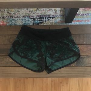 Lululemon speed shorts sz 4