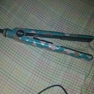 Flat iron