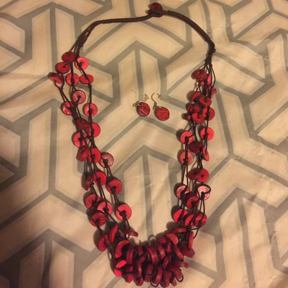Necklace and earring set