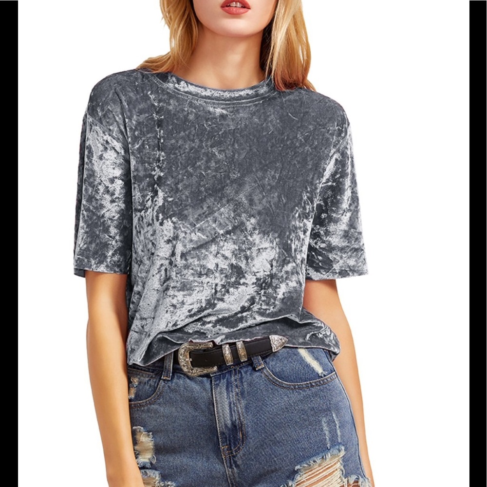 Sale! Vintage velvet short-sleeve t-shirt