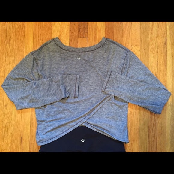 Lululemon Pushing Limits LS - Picture 2 of 6
