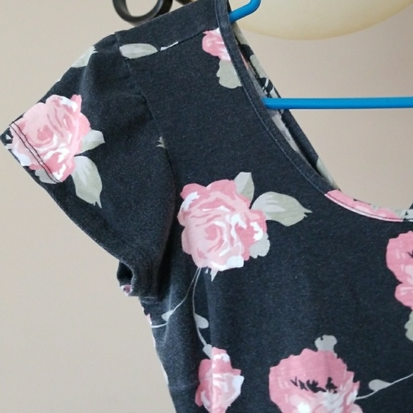 Open Back Floral Flirty Dress - Picture 2 of 8