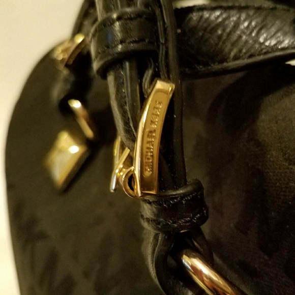 Michael Kors Satchel Purse - Picture 3 of 8