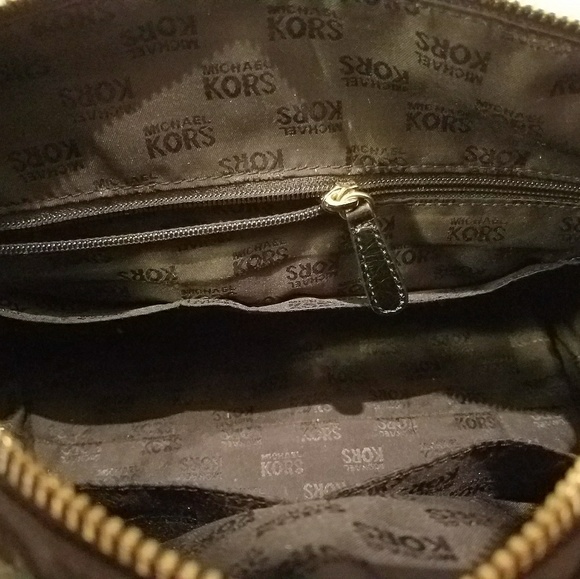 Michael Kors Satchel Purse - Picture 6 of 8