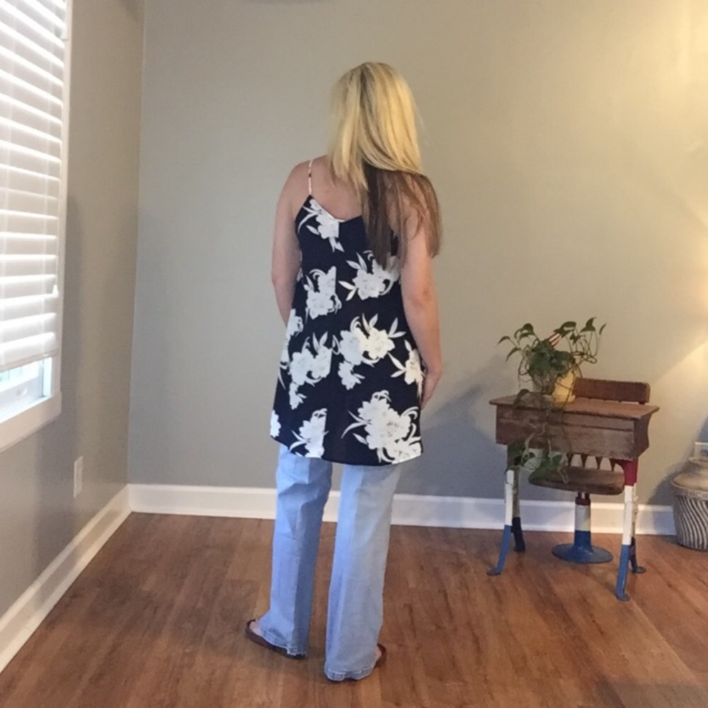 Peach Love Blue White Floral Top Spaghetti Strap - Picture 6 of 8