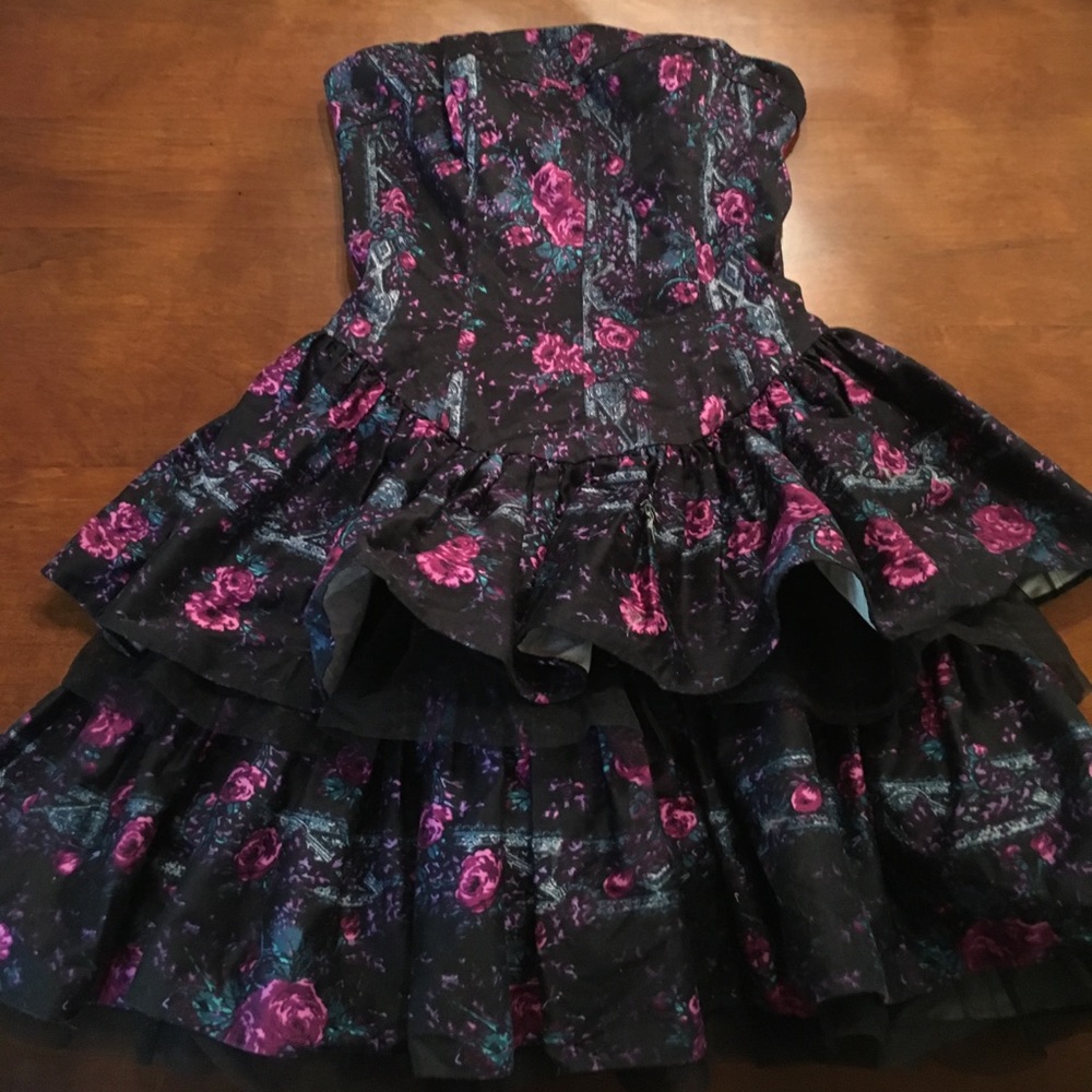 Betsey Johnson tiered black floral dress new