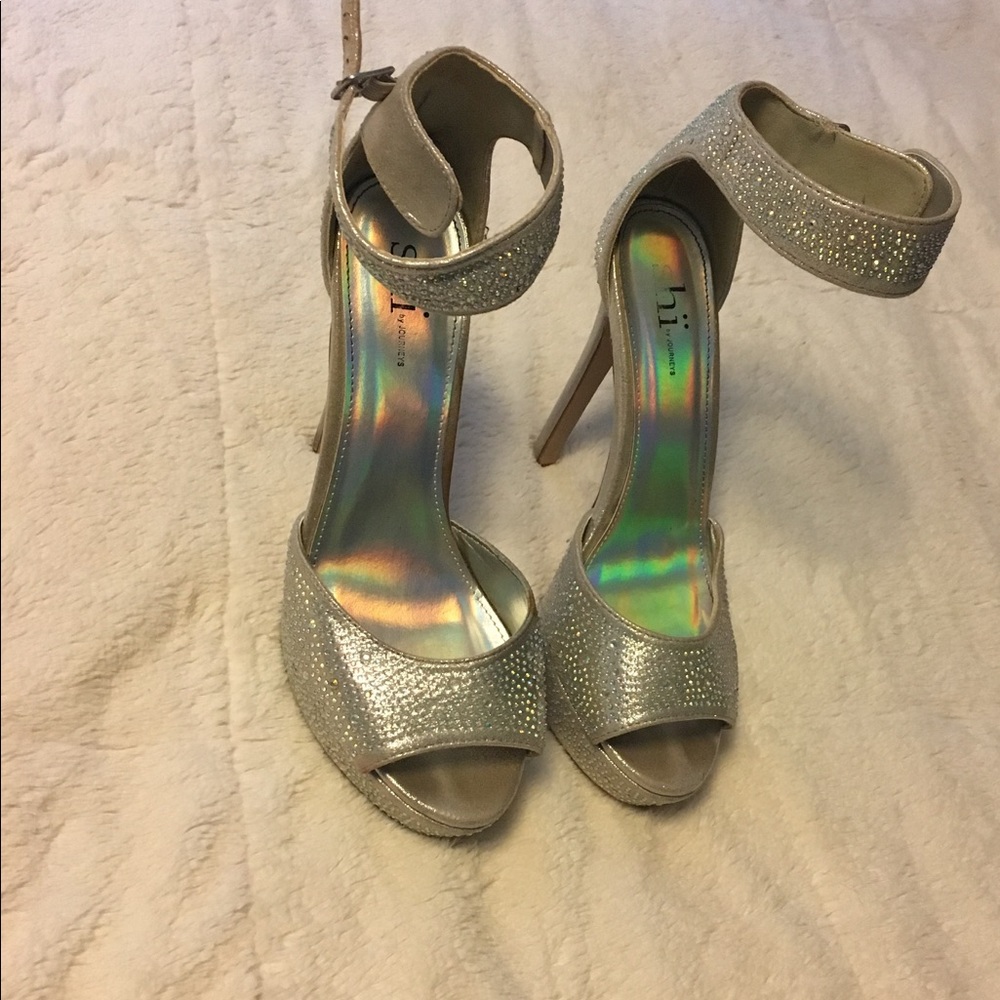 🚫SOLD🚫Shi glam heels size 8m